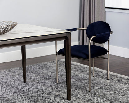 Queens Dining Table