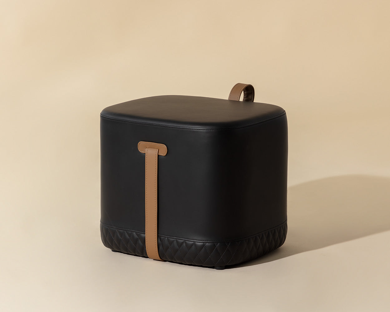 Axio Ottoman - Napa Black / Napa Cognac